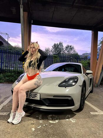 Holly minshull leaked private photo uncensored HD quality