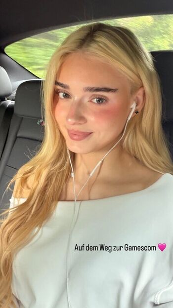 Honeypuu  page leaked private photo uncensored HD quality