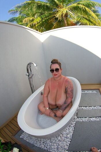 Hotwives xxx  page leaked private photo uncensored HD quality