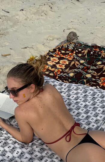Iamcarlavoicu leaked private photo uncensored HD quality