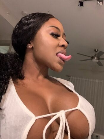 Iamsnowblack leaked private photo uncensored HD quality