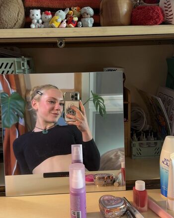 Ilovehercrookedteeth leaked private photo uncensored HD quality