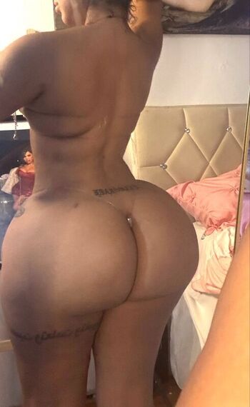 Iluvcinnie page leaked private photo uncensored HD quality