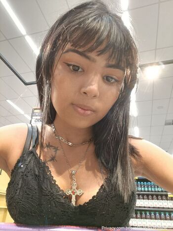 Indiazinhalivia leaked private photo uncensored HD quality