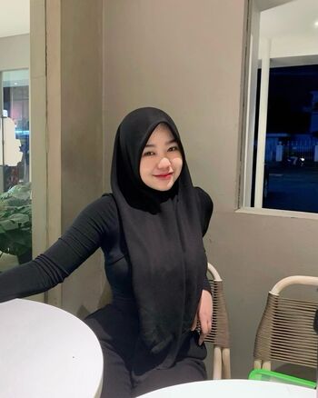 Indonesian girls leaked private photo uncensored HD quality