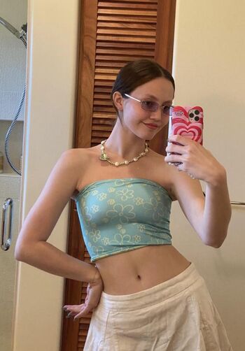 Iris apatow page leaked private photo uncensored HD quality