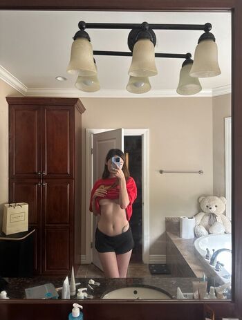 Issfanfan  page leaked private photo uncensored HD quality