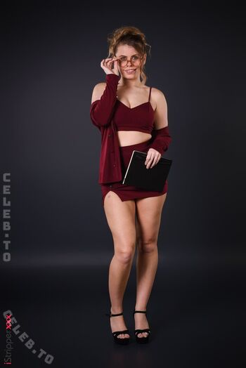 Istripper  page leaked private photo uncensored HD quality