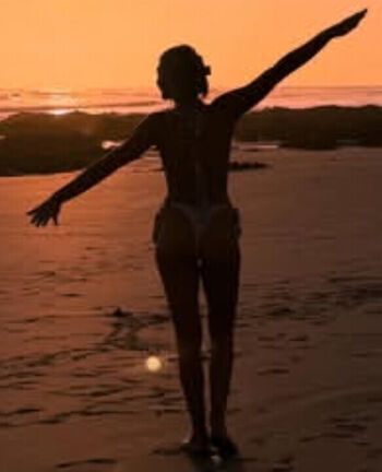 Izzi dame page leaked private photo uncensored HD quality