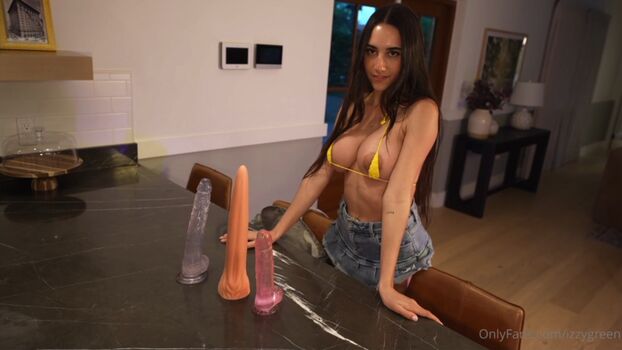 Izzy green leaked private photo uncensored HD quality