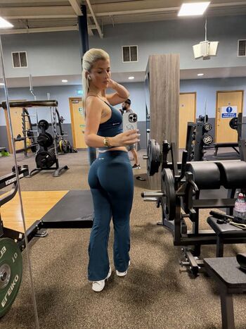 Izzytaffs page leaked private photo uncensored HD quality