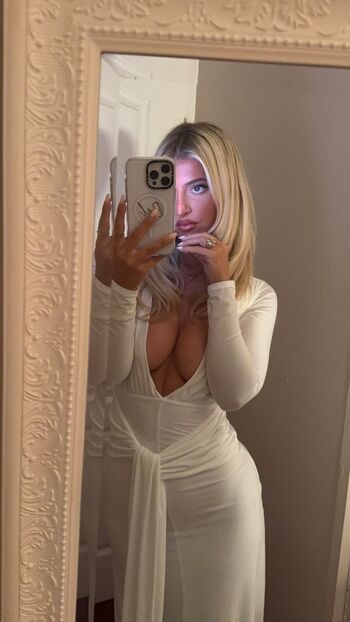 Izzytaffs page leaked private photo uncensored HD quality