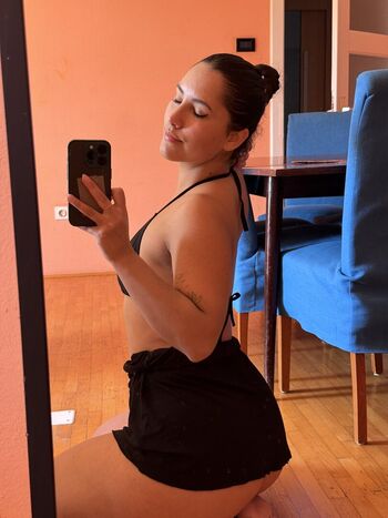 Jeanett leaked private photo uncensored HD quality