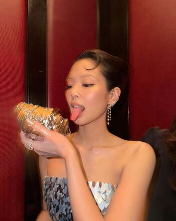 Jennie blkpik page leaked private photo uncensored HD quality