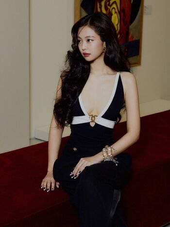 Jennie blkpik page leaked private photo uncensored HD quality