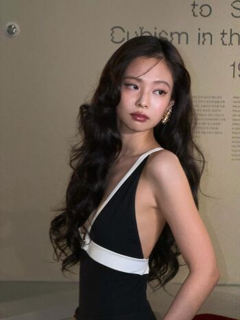 Jennie blkpik page leaked private photo uncensored HD quality