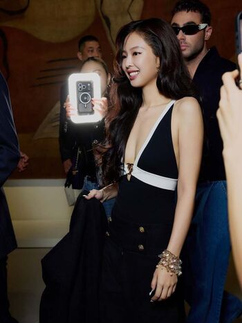Jennie blkpik page leaked private photo uncensored HD quality