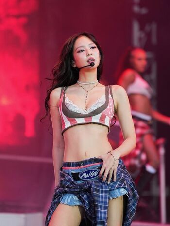 Jennie blkpik page leaked private photo uncensored HD quality