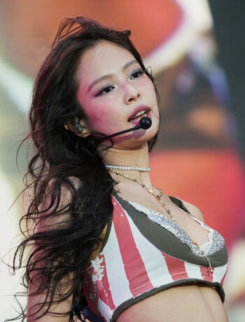 Jennie blkpik page leaked private photo uncensored HD quality