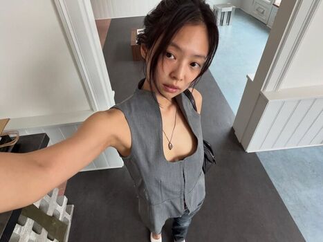Jennie blkpik page leaked private photo uncensored HD quality