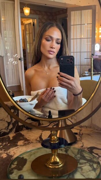 Jennifer lopez  page leaked private photo uncensored HD quality