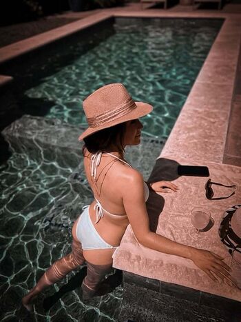 Jennifer lopez  page leaked private photo uncensored HD quality