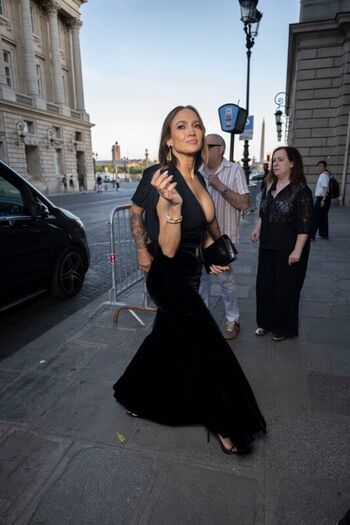 Jennifer lopez  page leaked private photo uncensored HD quality