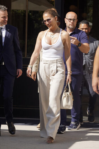 Jennifer lopez  page leaked private photo uncensored HD quality