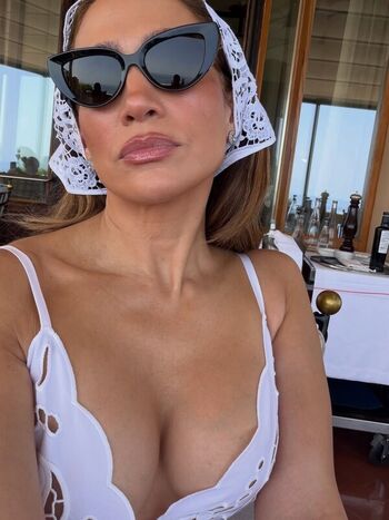 Jennifer lopez  page leaked private photo uncensored HD quality