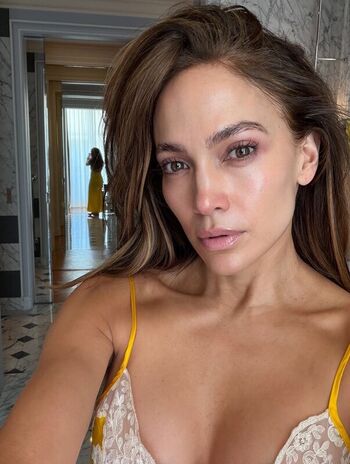 Jennifer lopez  page leaked private photo uncensored HD quality