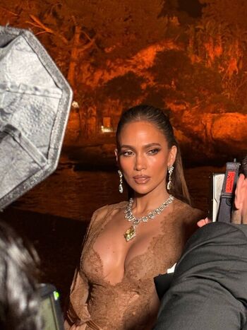 Jennifer lopez  page leaked private photo uncensored HD quality