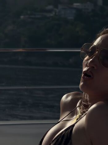 Jennifer lopez  page leaked private photo uncensored HD quality
