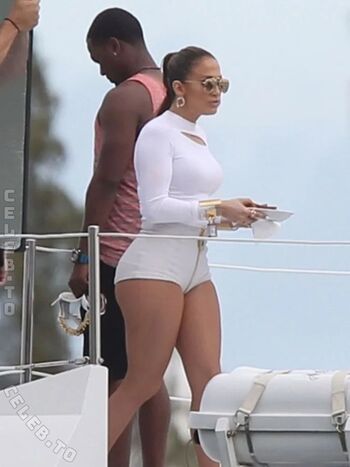 Jennifer lopez  page leaked private photo uncensored HD quality