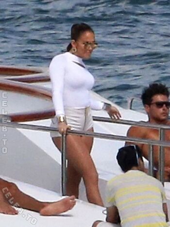 Jennifer lopez  page leaked private photo uncensored HD quality