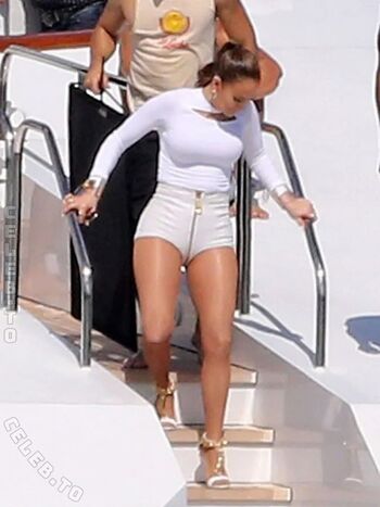 Jennifer lopez  page leaked private photo uncensored HD quality