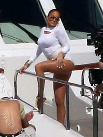 Jennifer lopez  page leaked private photo uncensored HD quality