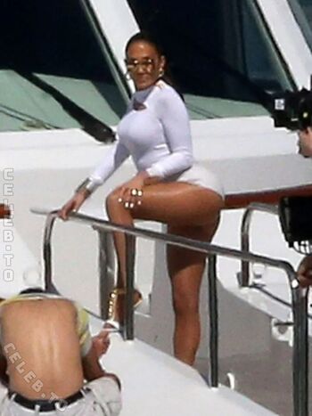 Jennifer lopez  page leaked private photo uncensored HD quality
