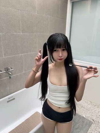 Joyce poring leaked private photo uncensored HD quality