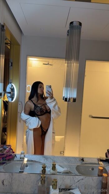 Justyna gradek page leaked private photo uncensored HD quality