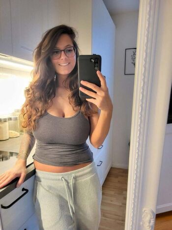Kaity sun  page leaked private photo uncensored HD quality
