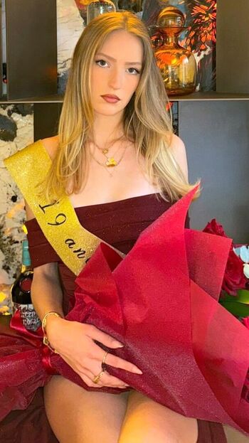 Karina kurzawa page leaked private photo uncensored HD quality