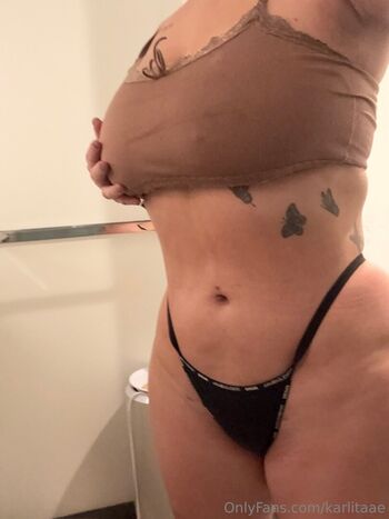 Karlitaae leaked private photo uncensored HD quality