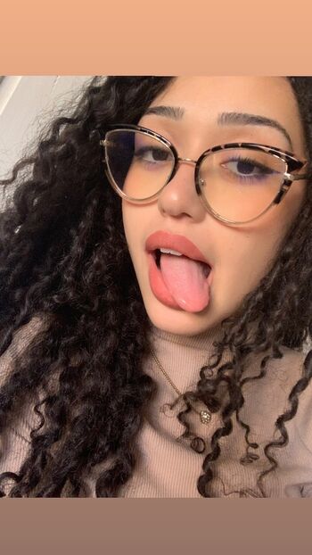 Karollreyna leaked private photo uncensored HD quality