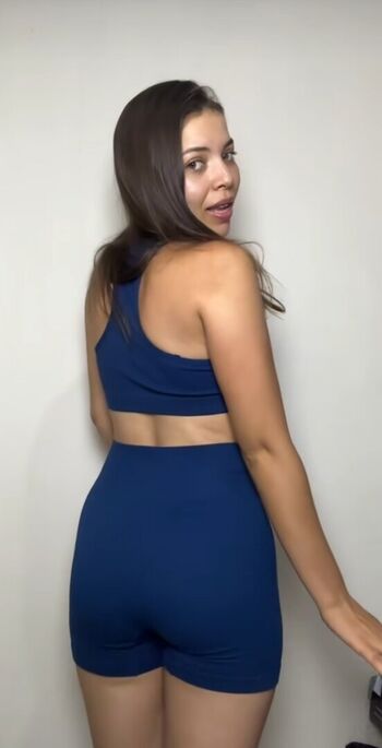 Kaylaasantos leaked private photo uncensored HD quality