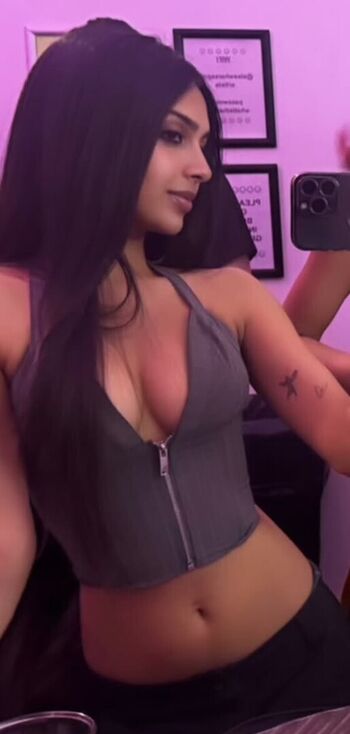 Kelliexny leaked private photo uncensored HD quality