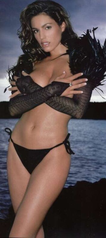 Kelly brook page leaked private photo uncensored HD quality