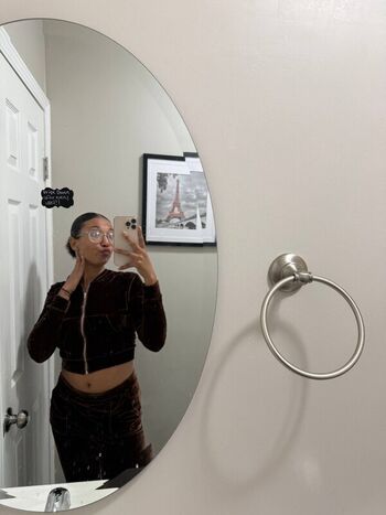 Kellywelly leaked private photo uncensored HD quality