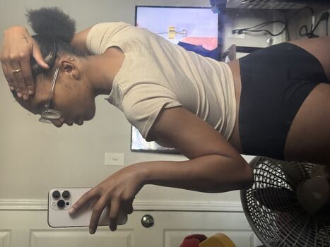 Kellywelly leaked private photo uncensored HD quality