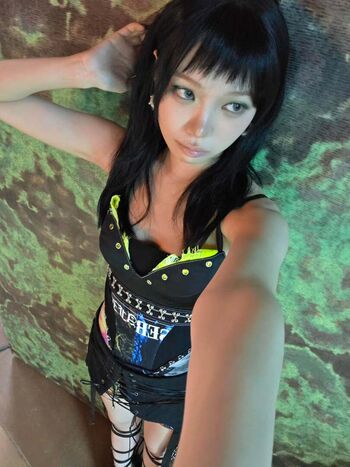 Kim chaewon  page leaked private photo uncensored HD quality