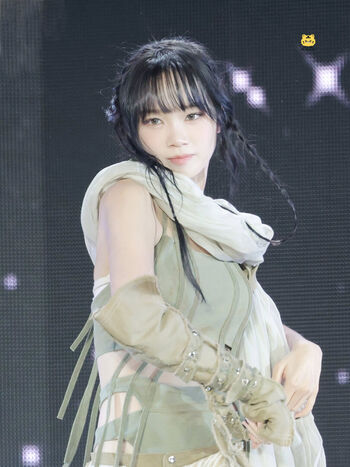 Kim chaewon  page leaked private photo uncensored HD quality